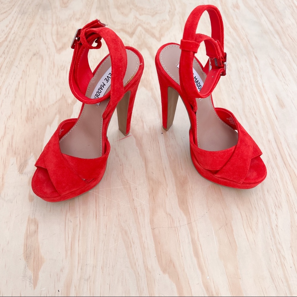 Steve Madden bright red suede Andrea platform sandals, size 5